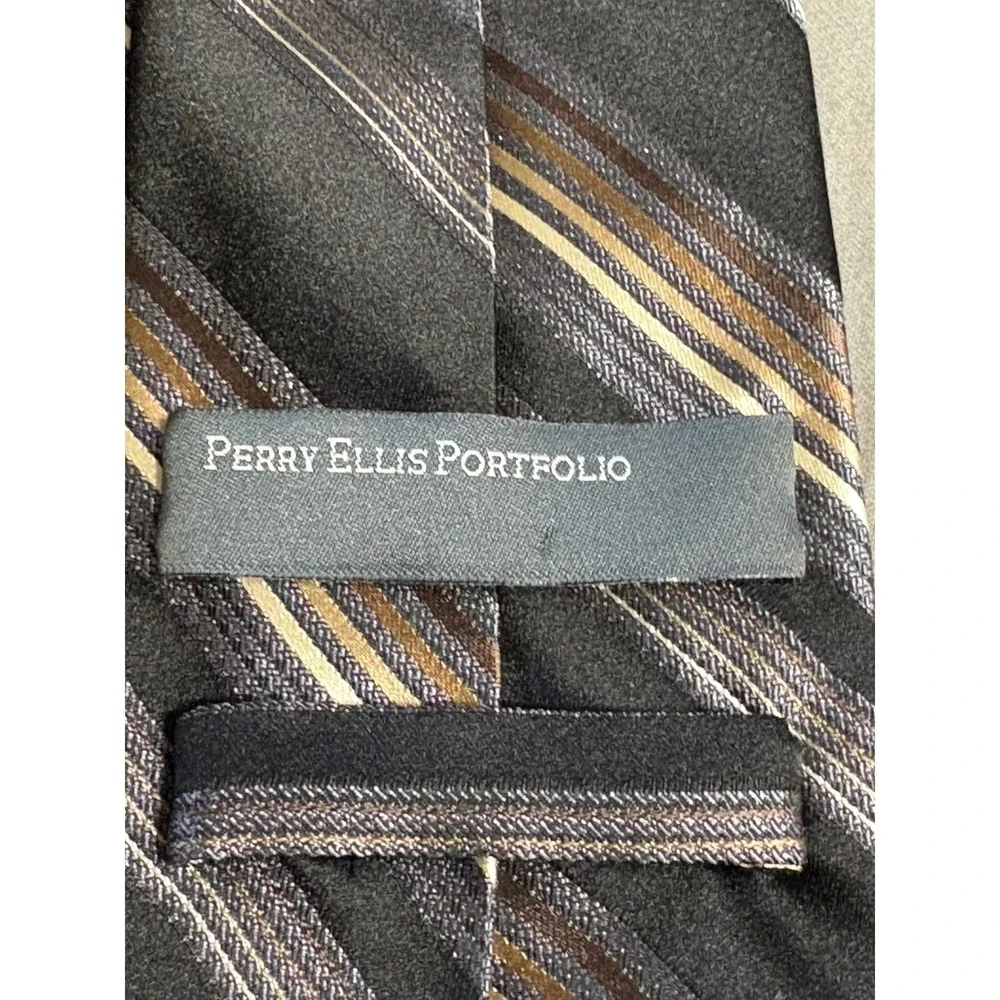 Perry Ellis Portfolio Mens Silk Blend Striped Necktie Black Grey Brown 58 Inch‎